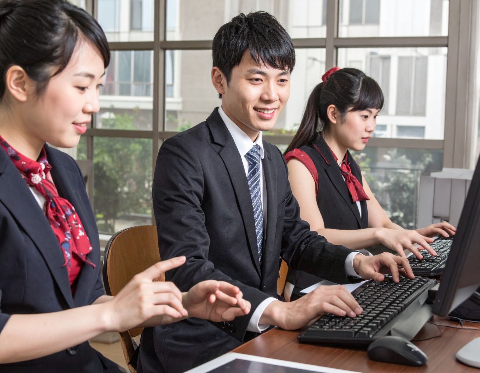 Firefly_中國人職場培訓 211843.jpg